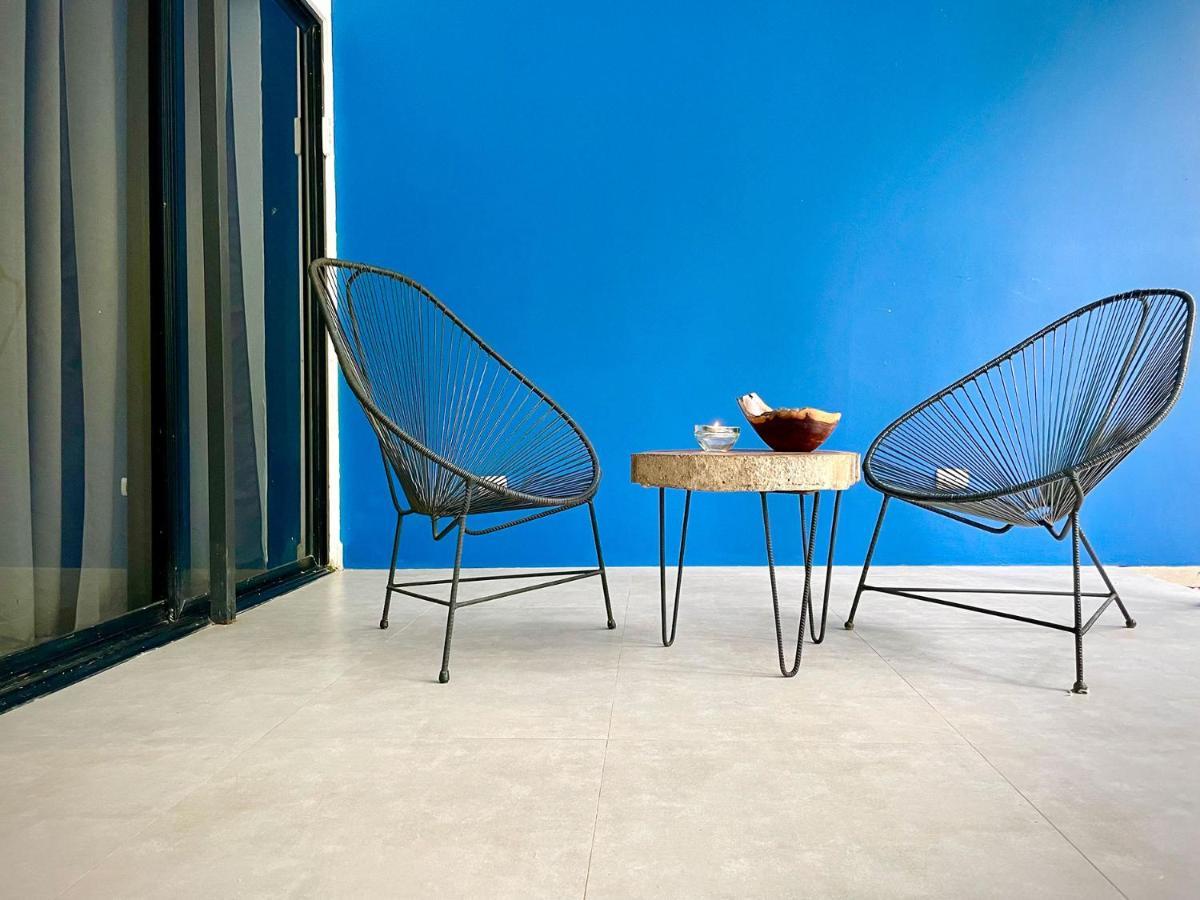 Apartment Brand New Huge With Air Conditioner And A Private Pool And Kitchen